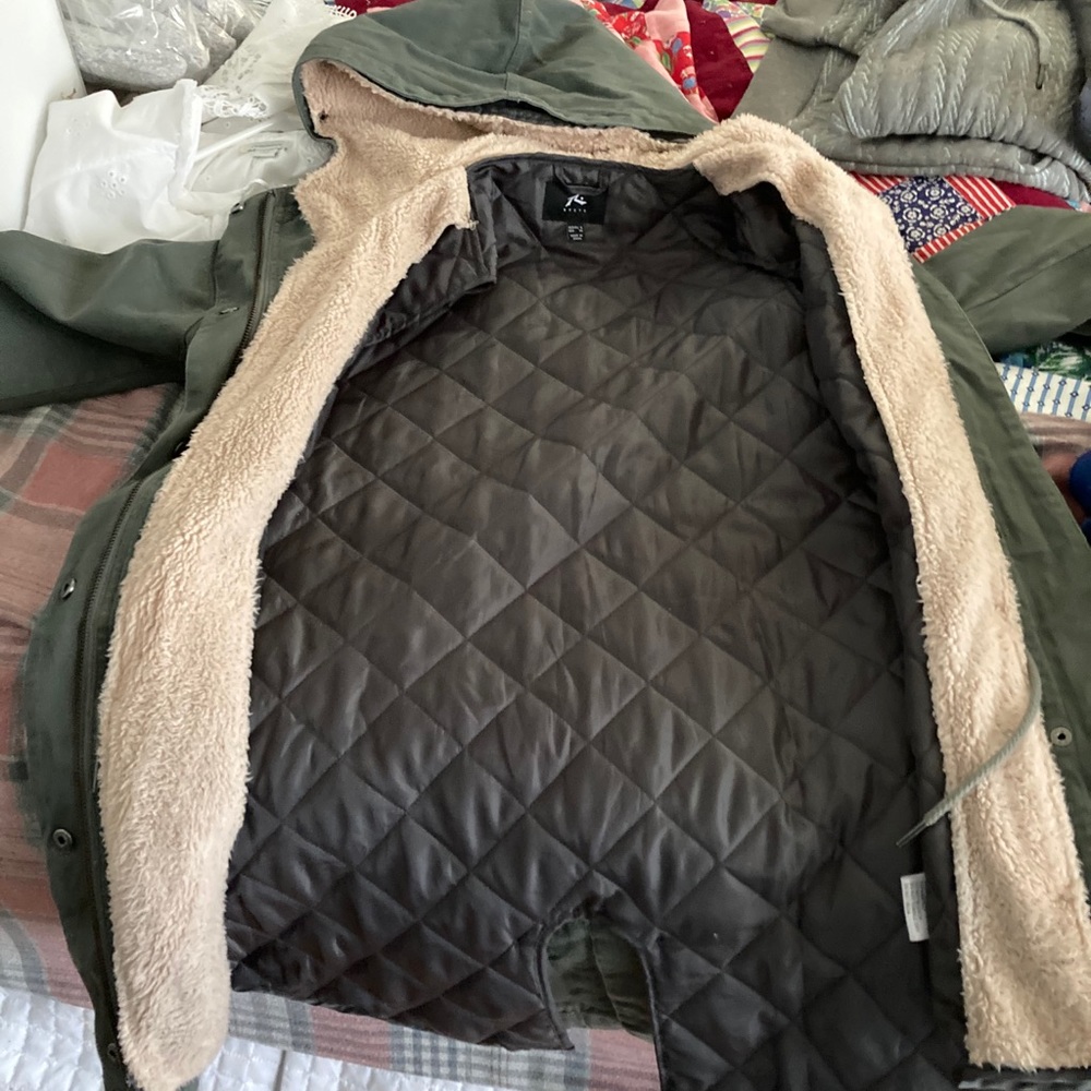 Rustys jacket - Picture 3 of 5